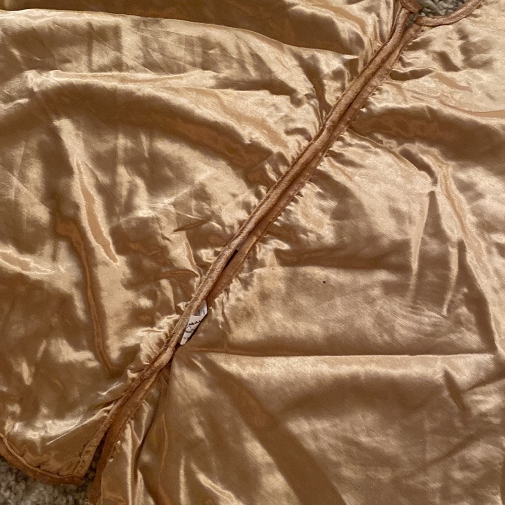 EUC 54” Gold Satin Tree Skirt with Gold Poinsettias - Picture 5 of 9